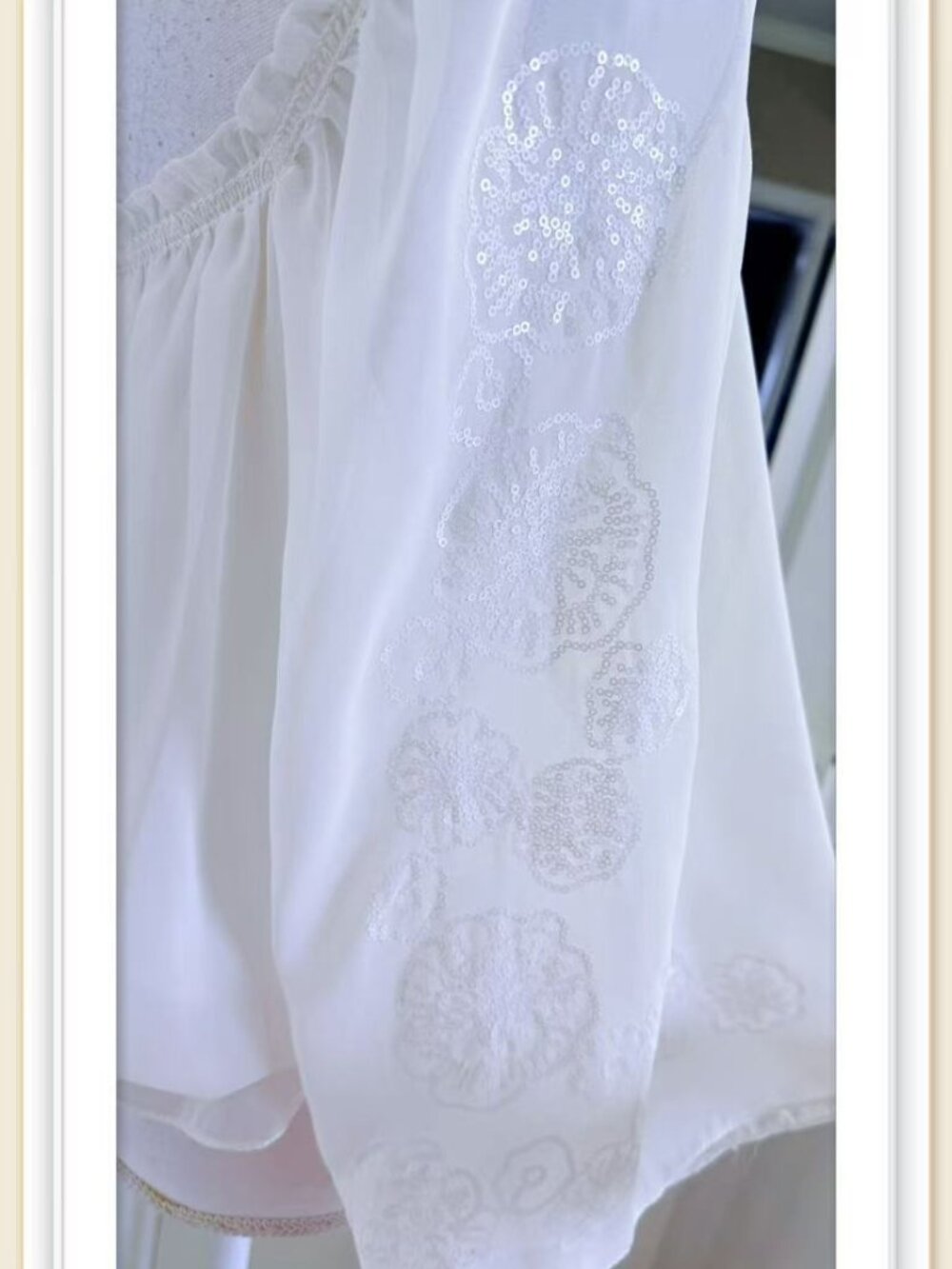 Max Studio tone-on-tone white floral embroidery sheer peasant blouse size M